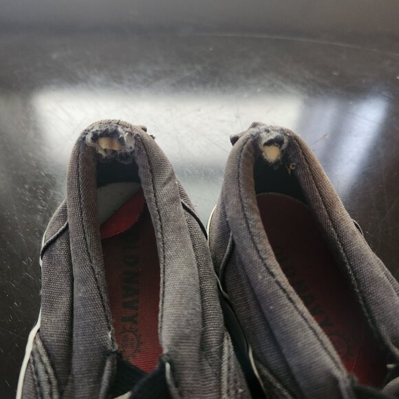 Old Navy Charcoal Gray‎ Slip On Sneakers Boys Size 13 - Picture 2 of 5